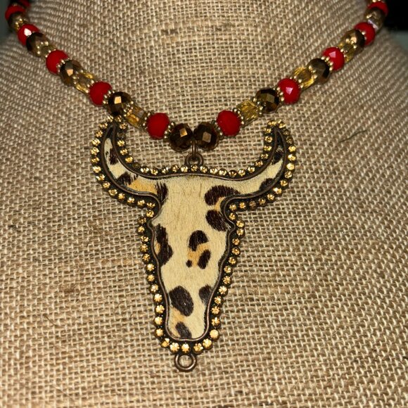 Preowned Handmade Beautiful Southwestern Steer Pendant 32” Necklace - Picture 3 of 6
